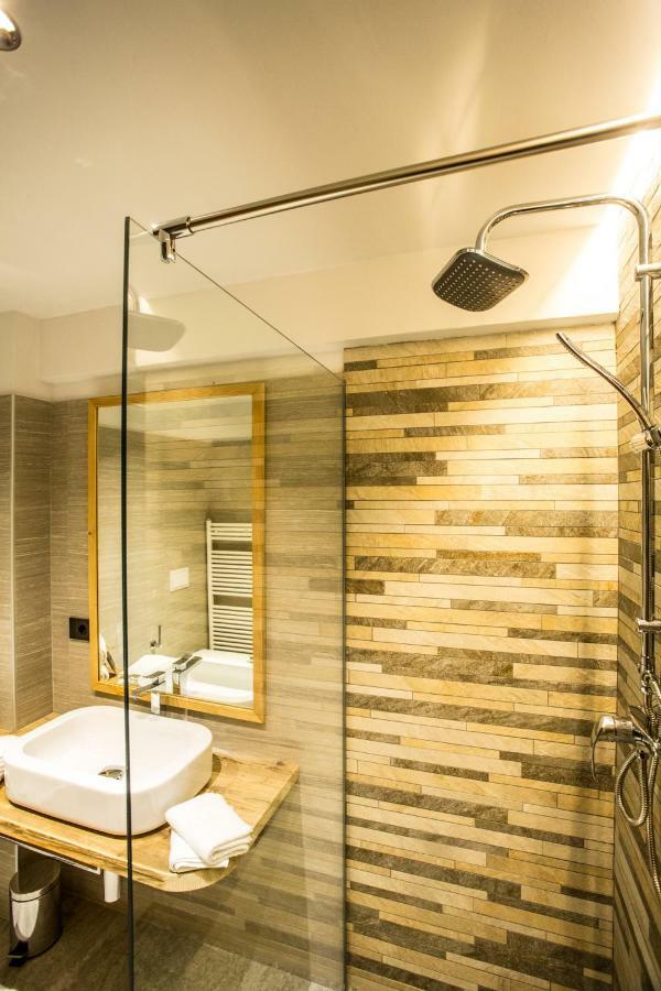 Alpine Rooms Guesthouse Breuil-Cervinia Exterior foto