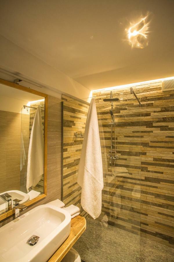 Alpine Rooms Guesthouse Breuil-Cervinia Exterior foto