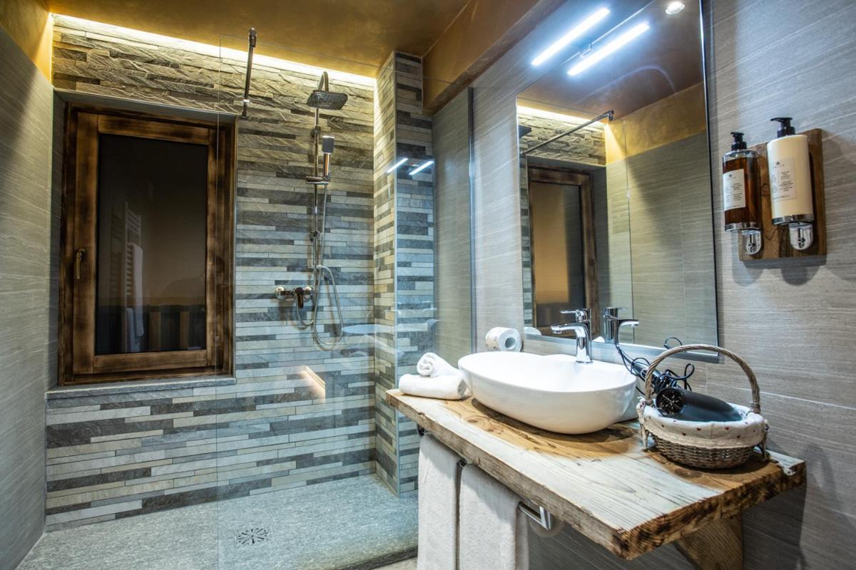 Alpine Rooms Guesthouse Breuil-Cervinia Exterior foto